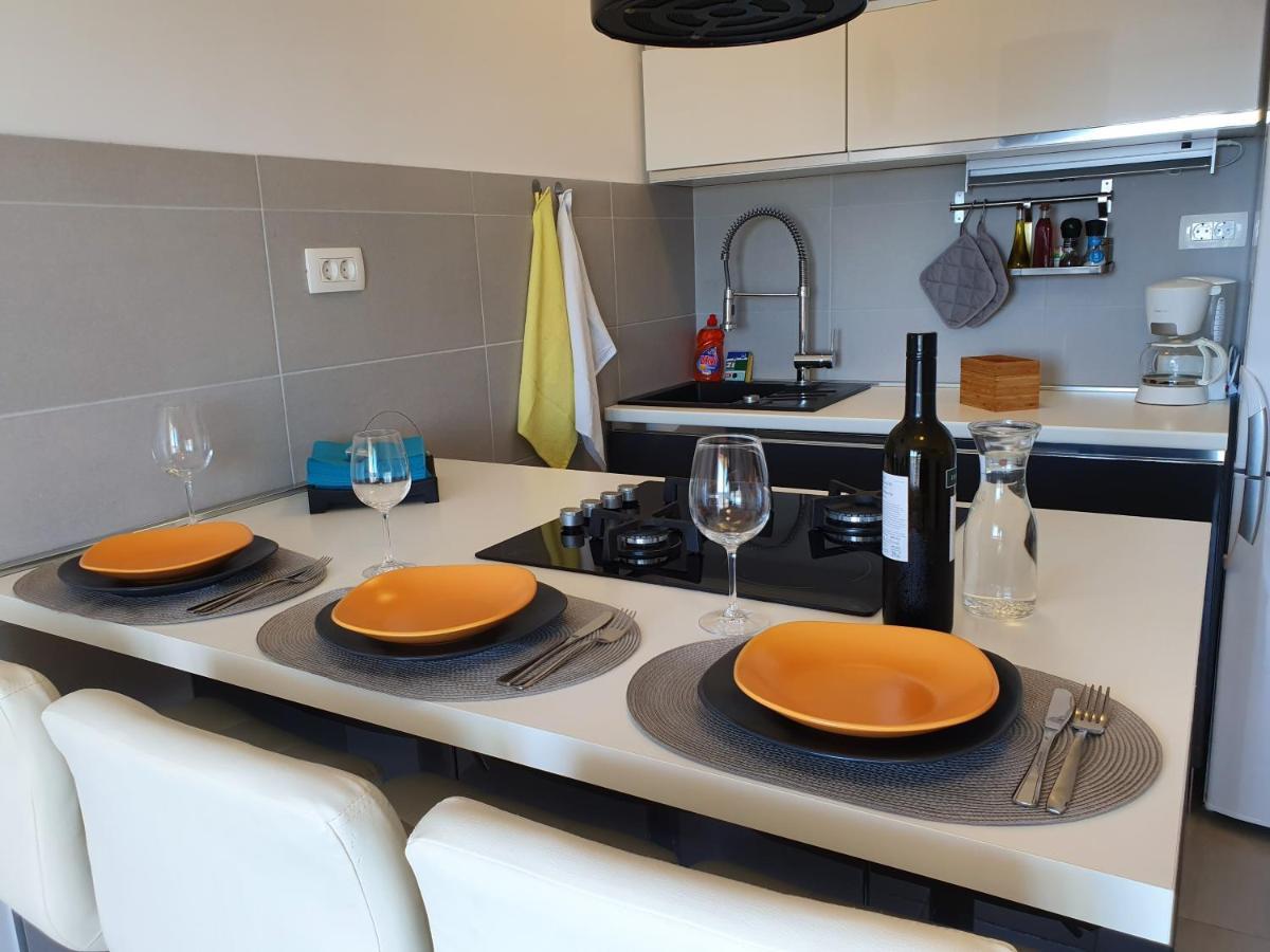 Comfortable Family Apt Iris 20M From Beach In Mandre Kültér fotó
