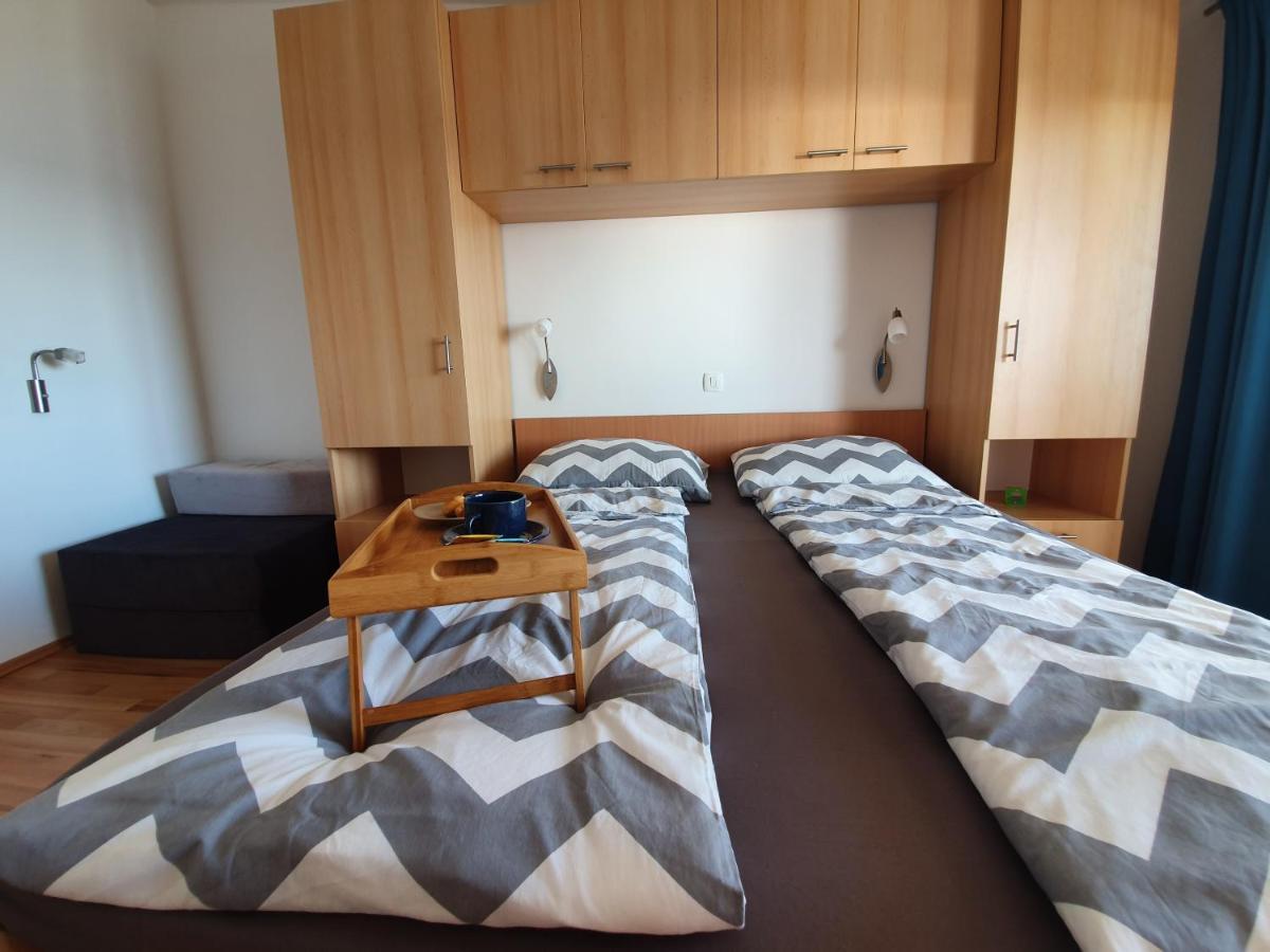 Comfortable Family Apt Iris 20M From Beach In Mandre Kültér fotó