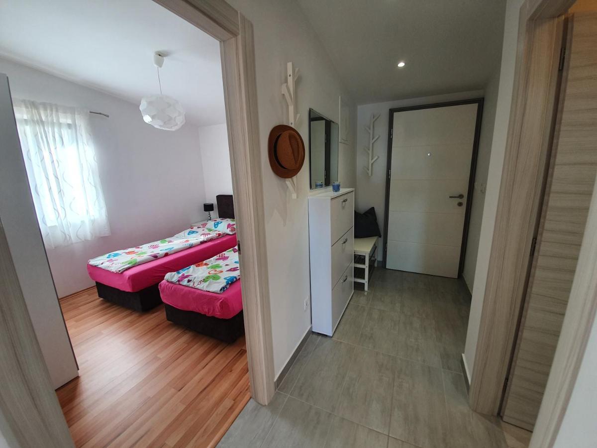 Comfortable Family Apt Iris 20M From Beach In Mandre Kültér fotó