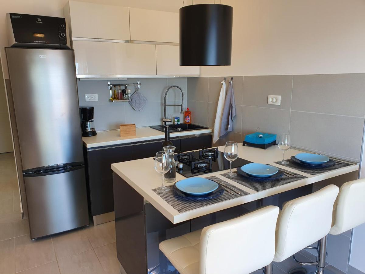 Comfortable Family Apt Iris 20M From Beach In Mandre Kültér fotó