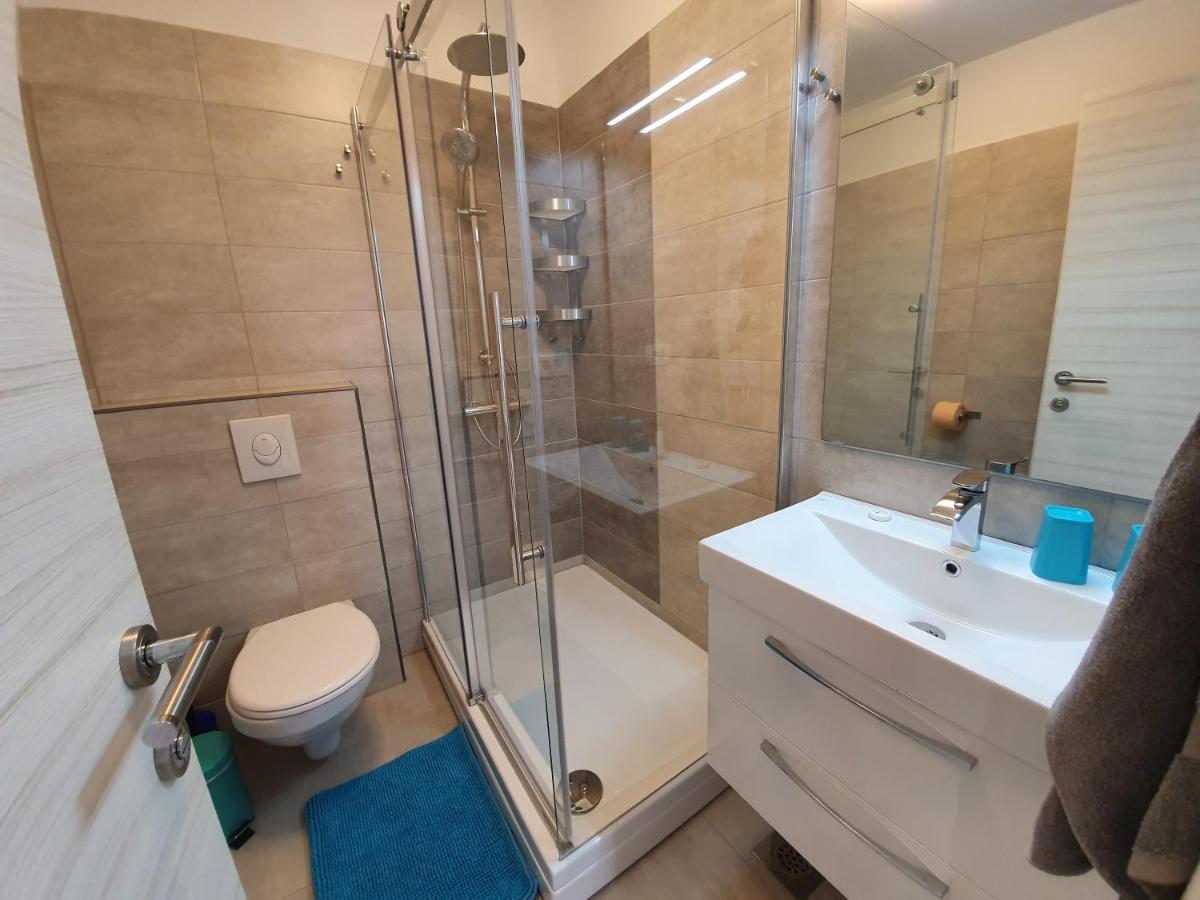 Comfortable Family Apt Iris 20M From Beach In Mandre Kültér fotó